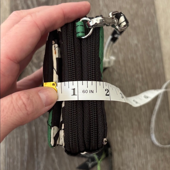 Vera Bradley All in One Crossbody for iPhone 6+ - “Imperial Rose” design - NWT - Picture 10 of 13